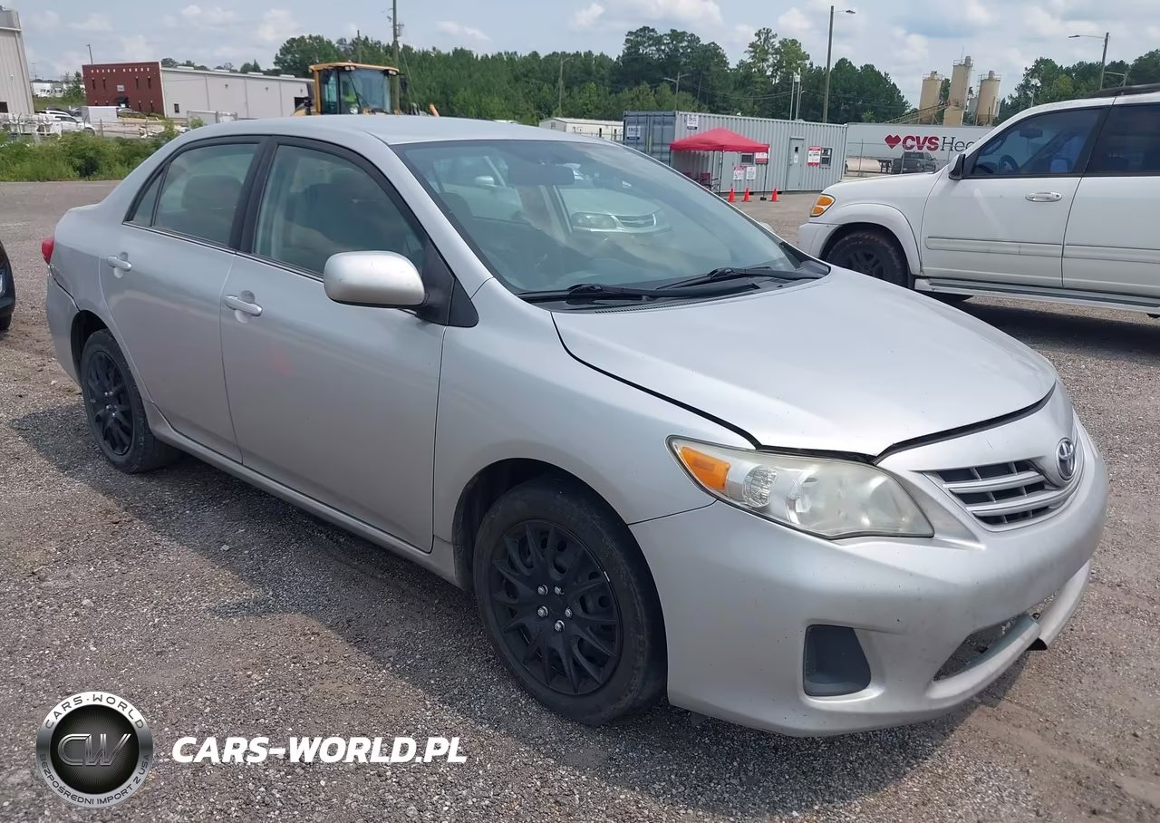 2013 Toyota Corolla Le – zdjęcie 1 z 16