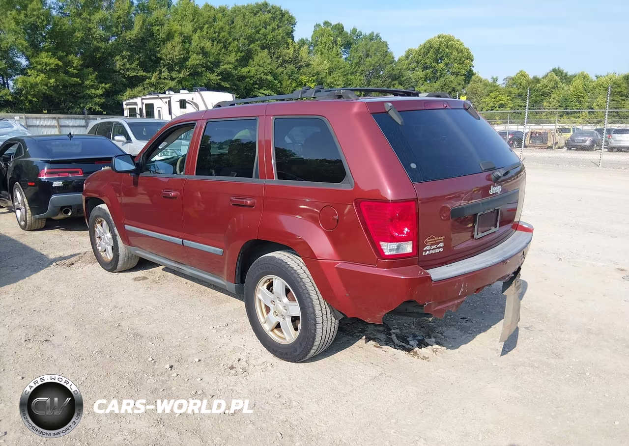 2007 Jeep Grand Cherokee Laredo VIN:1J8GR48K17C610105 - 3