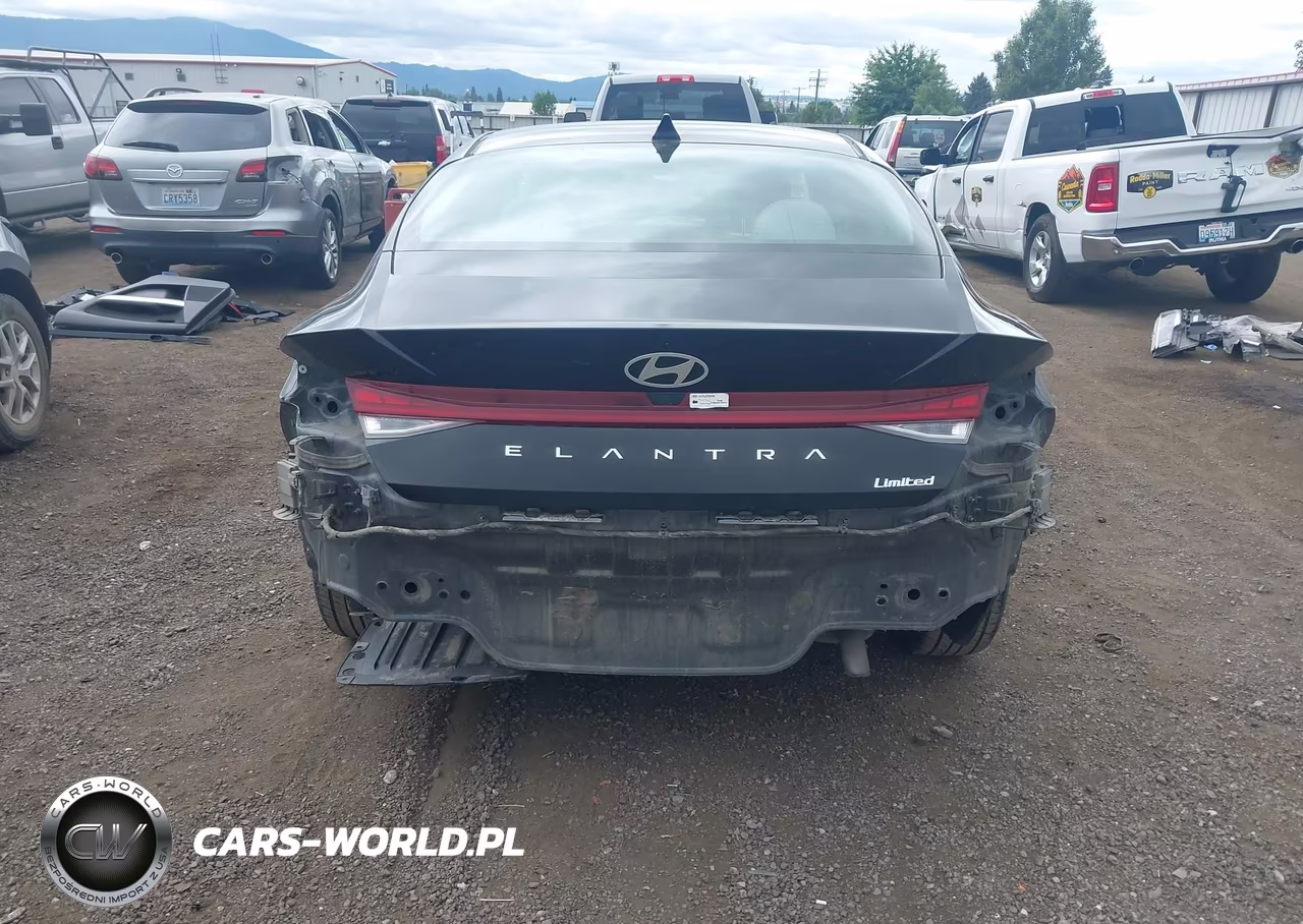 2025 Hyundai Elantra Limited VIN:KMHLP4DG3SU959214 - 17