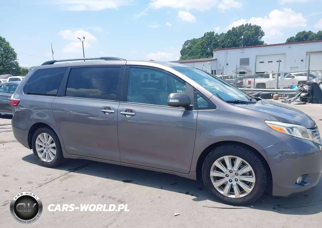2016 Toyota Sienna Limited 7 Passenger VIN:5TDYK3DC2GS725285 - 13