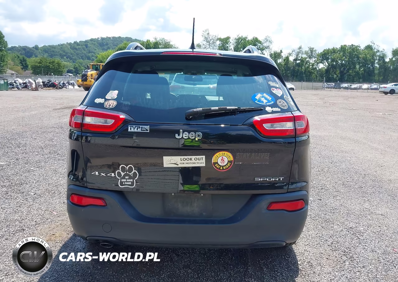 2015 Jeep Cherokee Sport VIN:1C4PJMAB2FW652417 - 16