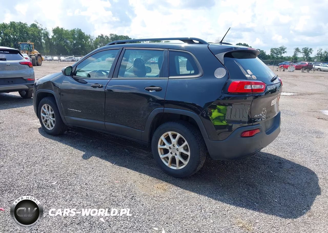 2015 Jeep Cherokee Sport VIN:1C4PJMAB2FW652417 - 3