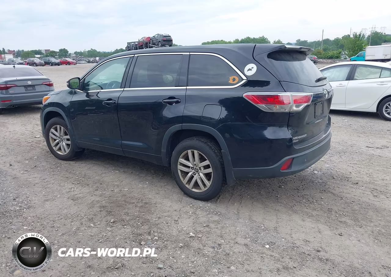 2016 Toyota Highlander Le V6 VIN:5TDBKRFH1GS272486 - 3