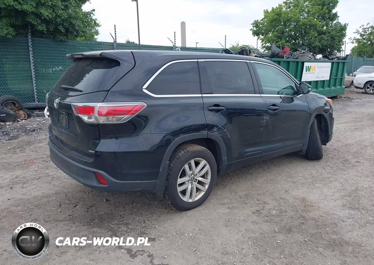 2016 Toyota Highlander Le V6 VIN:5TDBKRFH1GS272486 - 4