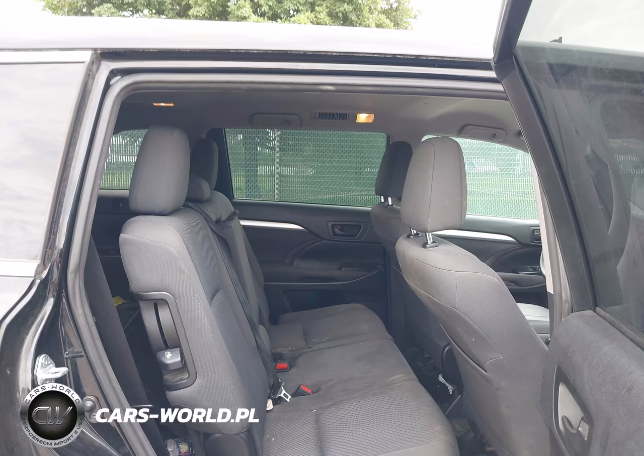 2016 Toyota Highlander Le V6 VIN:5TDBKRFH1GS272486 - 8