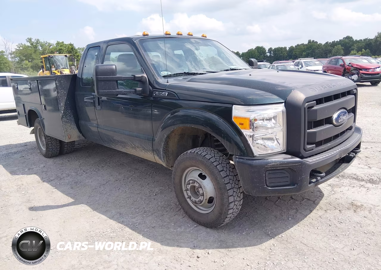 2015 Ford F-350 Chassis Lariat-Xl-Xlt