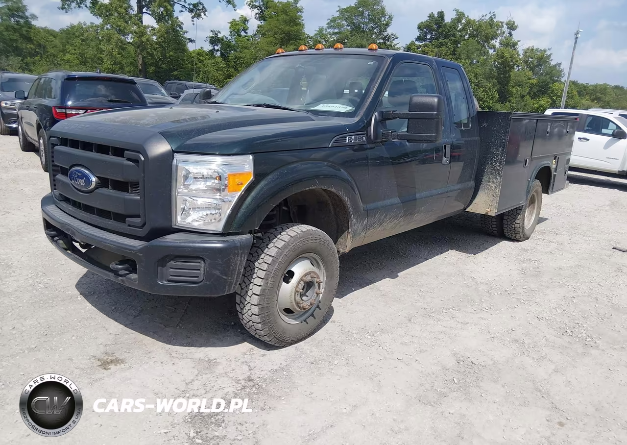 2015 Ford F-350 Chassis Lariat-Xl-Xlt VIN:1FD8X3H68FED32025 - 2