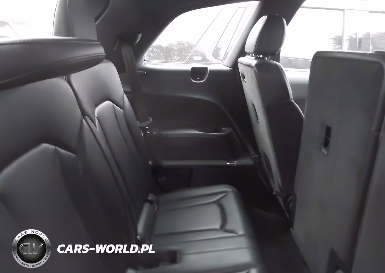 2019 Audi Q7 45 Premium VIN:WA1AHAF72KD018903 - 17