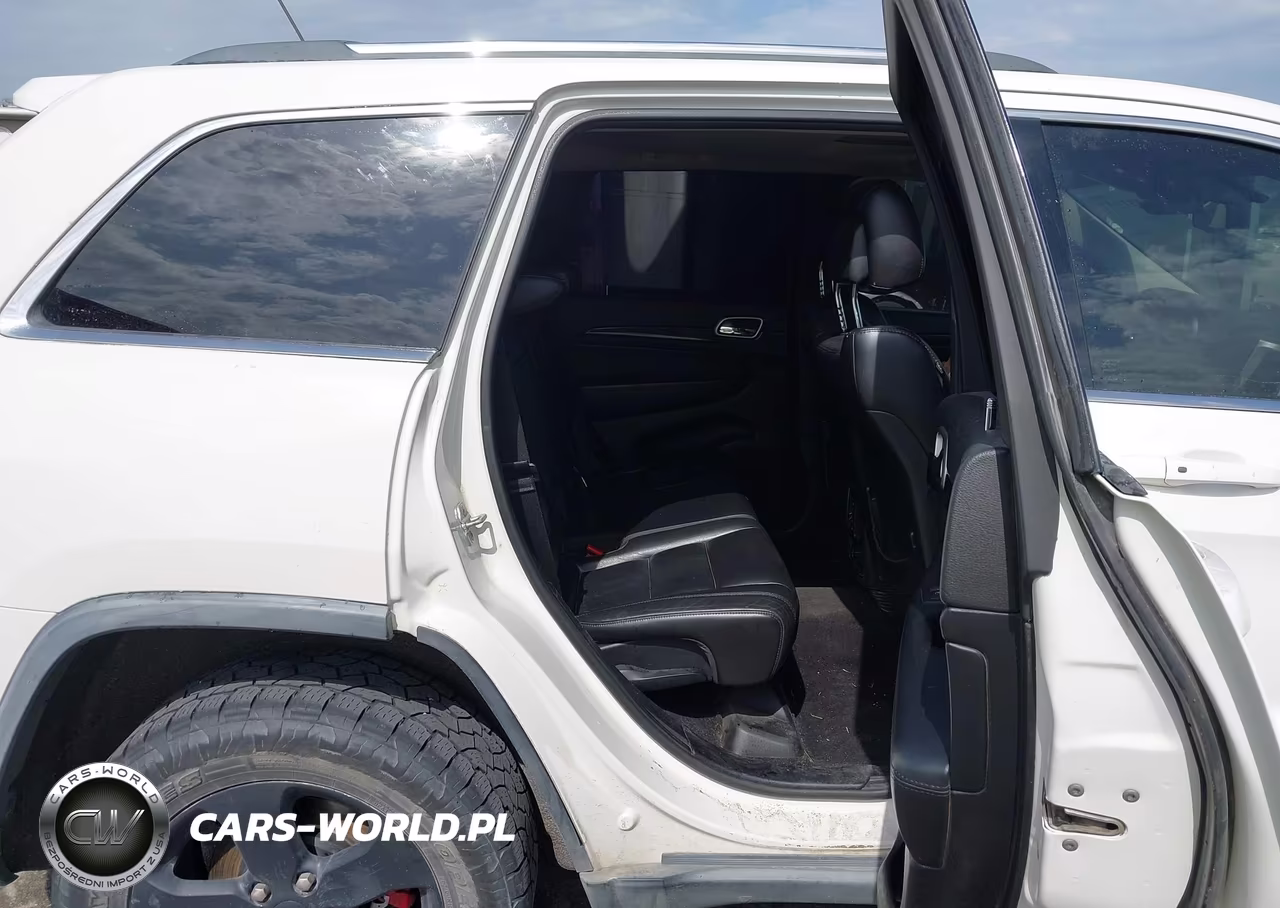 2011 Jeep Grand Cherokee Laredo VIN:1J4RR4GT1BC632411 - 8