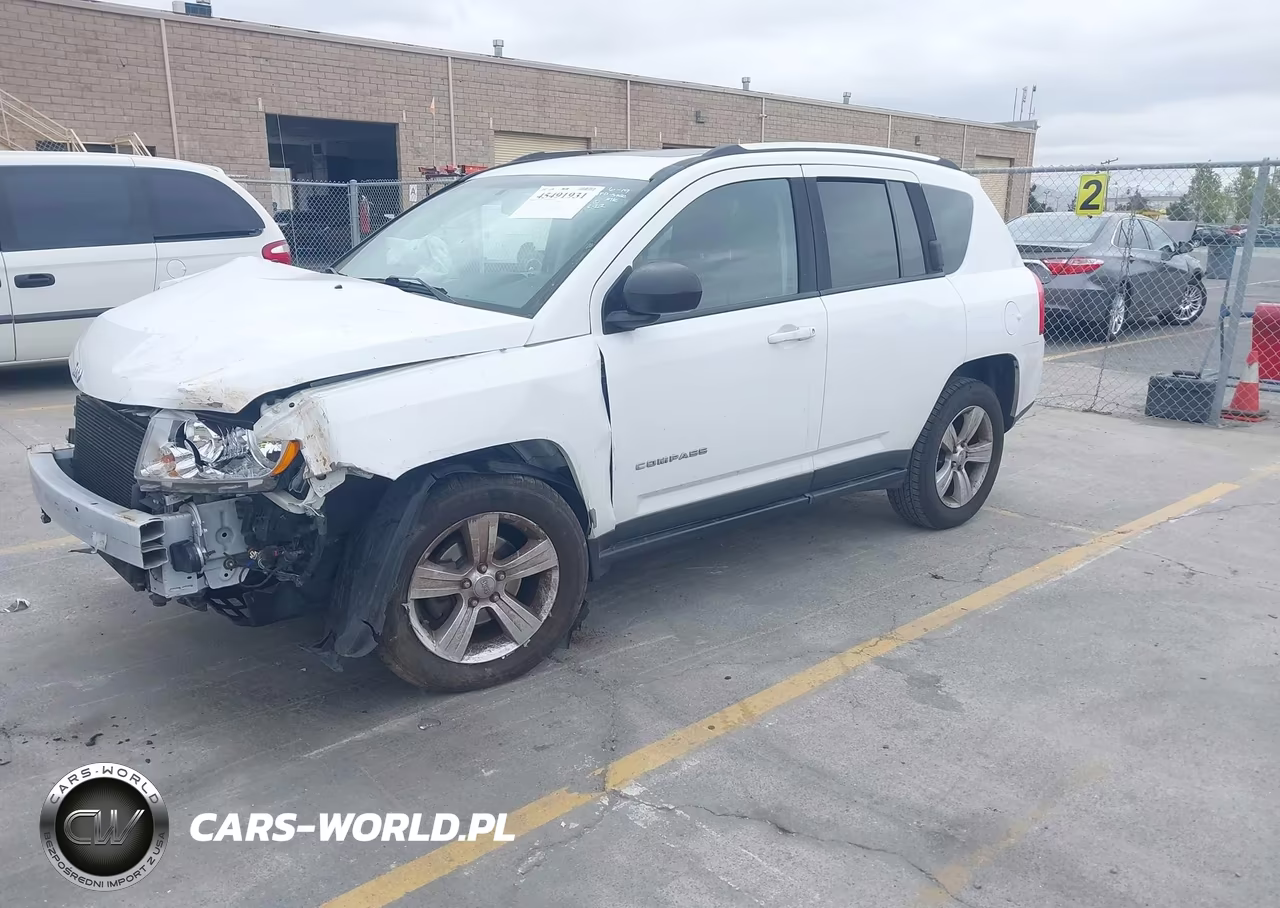 2013 Jeep Compass Latitude VIN:1C4NJDEB6DD192396 - 2