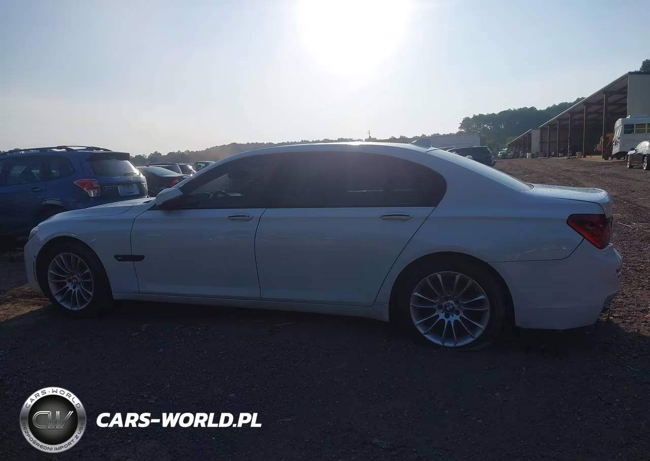 2015 BMW 750Li xDrive VIN:WBAYF8C51FD653989 - 14