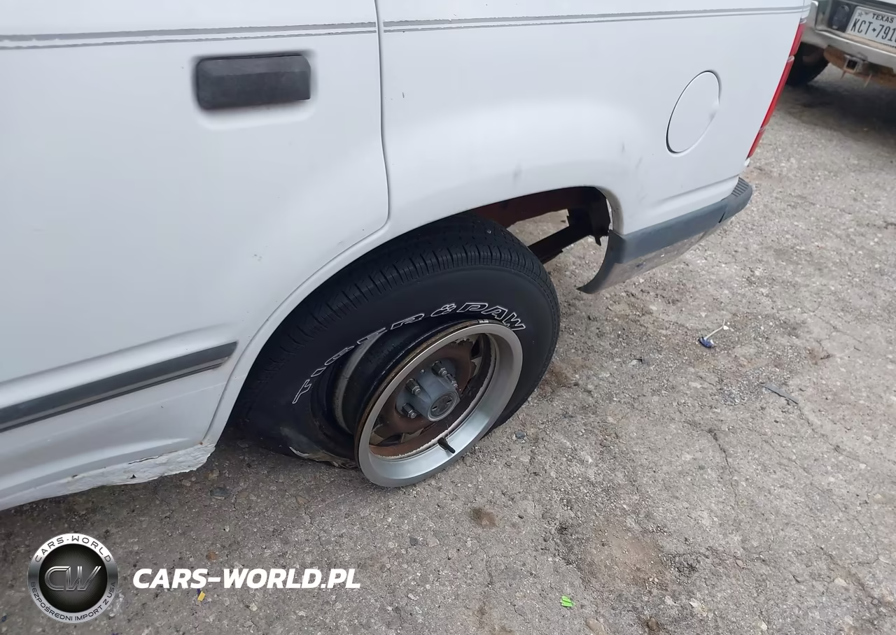 1992 Ford Explorer VIN:1FMDU34X2NUC70261 - 6