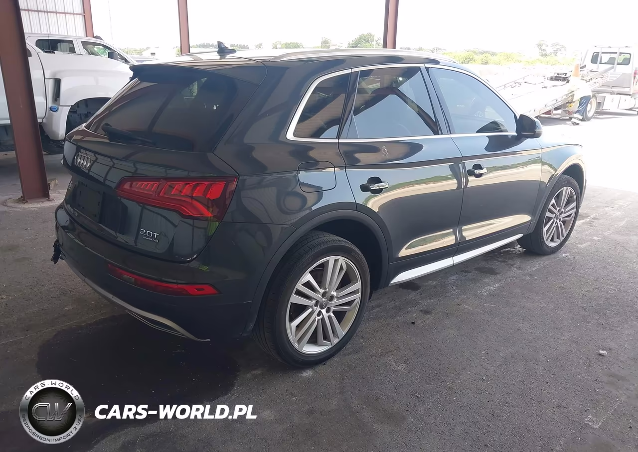 2018 Audi Q5 2.0T Premium VIN:WA1BNAFY6J2159750 - 4