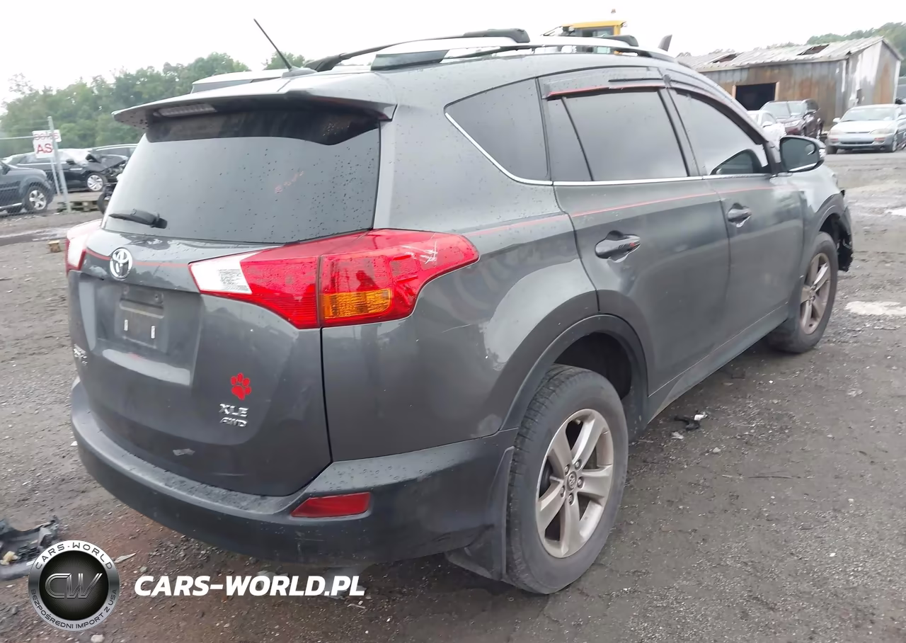 2015 Toyota Rav4 Xle VIN:2T3RFREV3FW334395 - 4