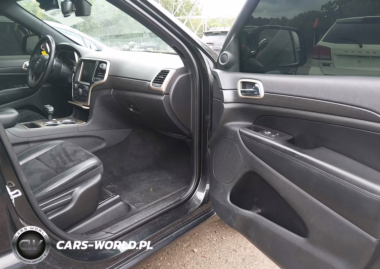 2015 Jeep Grand Cherokee Altitude VIN:1C4RJFAG4FC752102 - 5