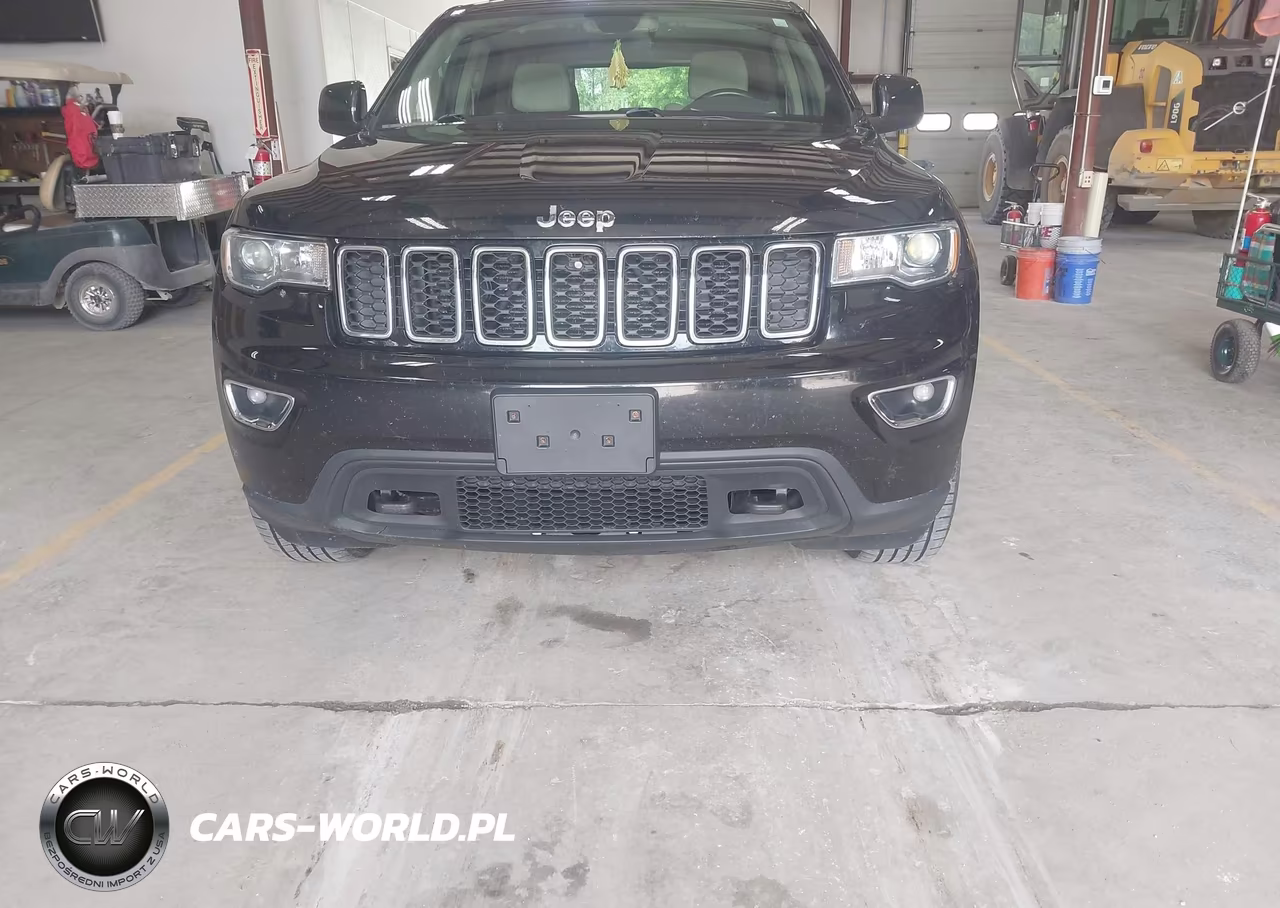 2018 Jeep Grand Cherokee Laredo E 4X4 VIN:1C4RJFAG0JC373641 - 18