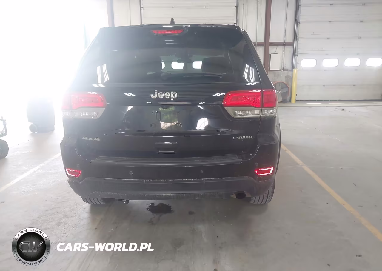 2018 Jeep Grand Cherokee Laredo E 4X4 VIN:1C4RJFAG0JC373641 - 22