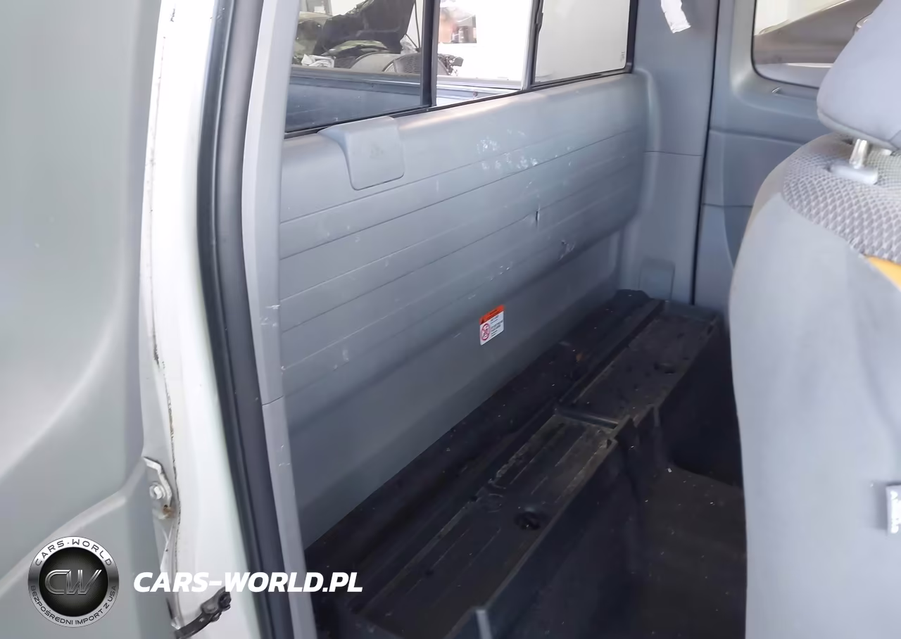 2015 Toyota Tacoma Prerunner VIN:5TFTX4GNXFX043522 - 8
