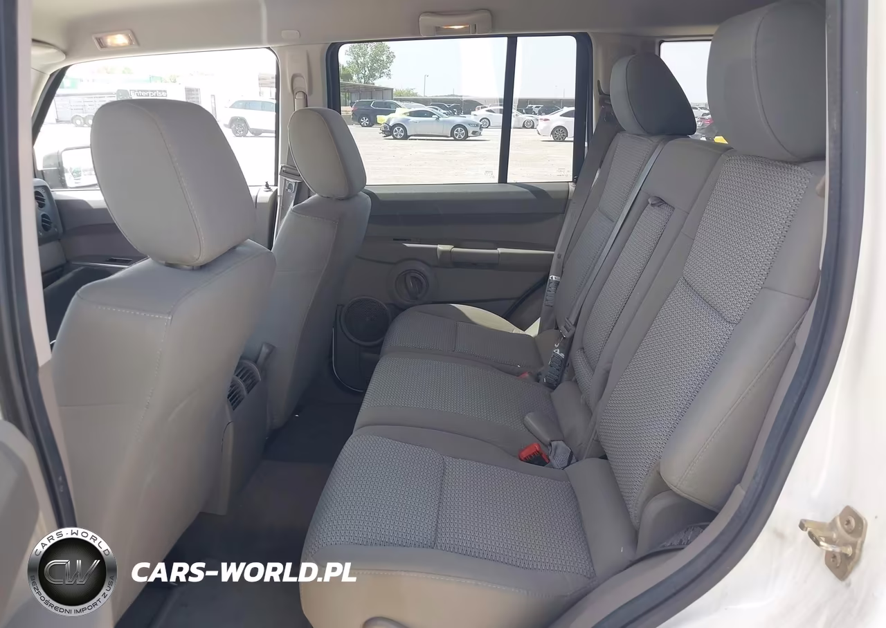 2007 Jeep Commander Sport VIN:1J8HH48K57C630431 - 11
