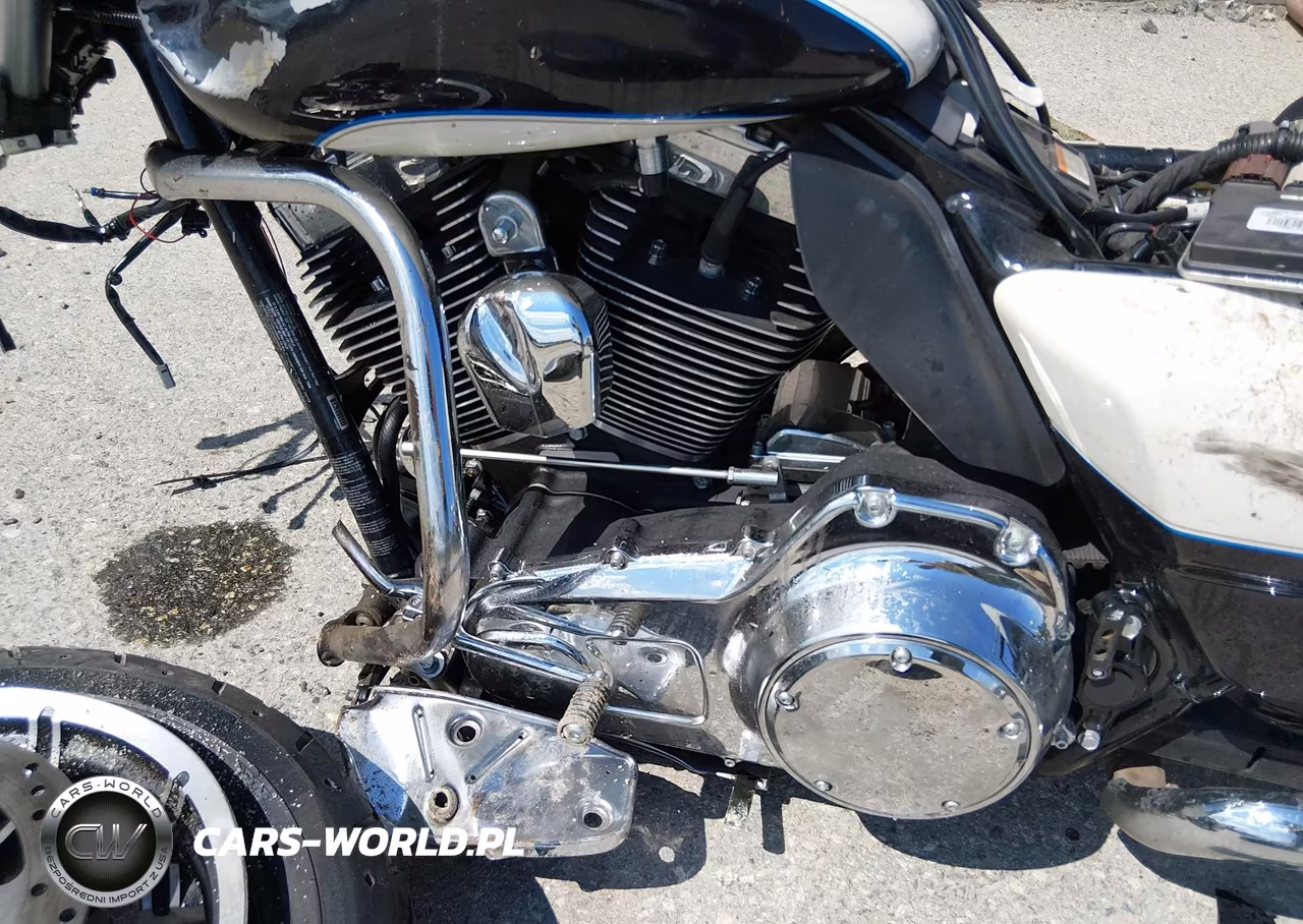 2014 Harley-Davidson Flhtcu Ultra Classic Electra Gld VIN:1HD1FCM14EB677151 - 9