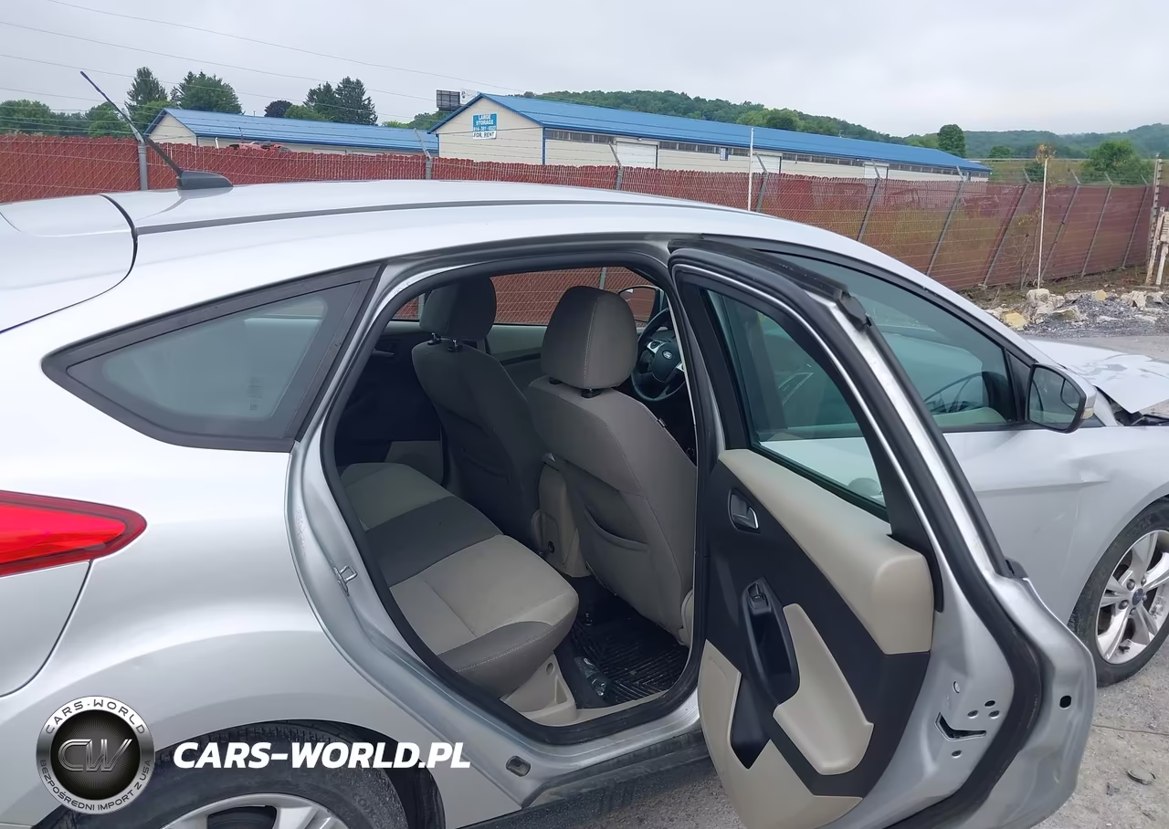 2014 Ford Focus Se VIN:1FADP3K29EL227888 - 8