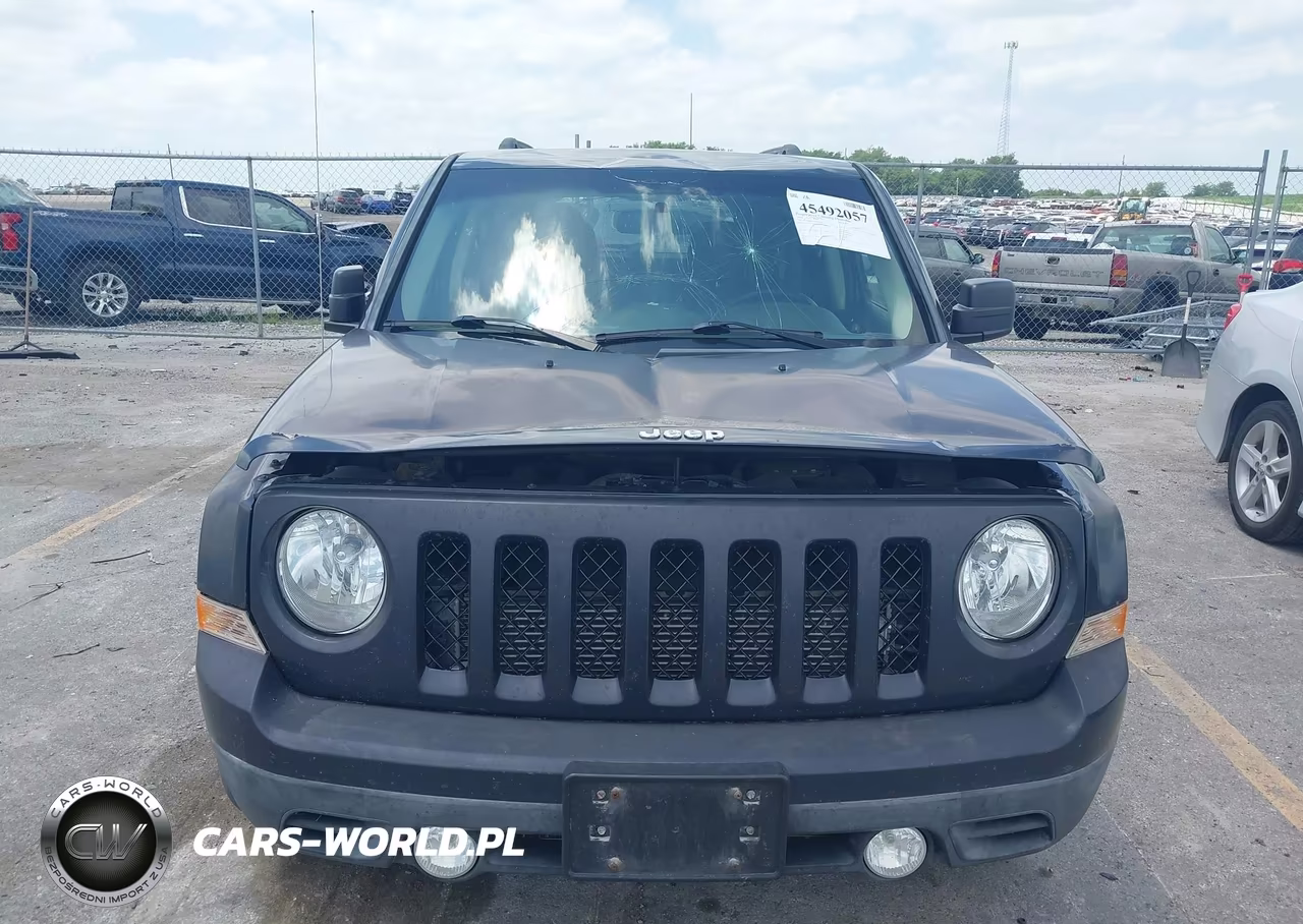 2014 Jeep Patriot Latitude VIN:1C4NJRFB2ED739032 - 6