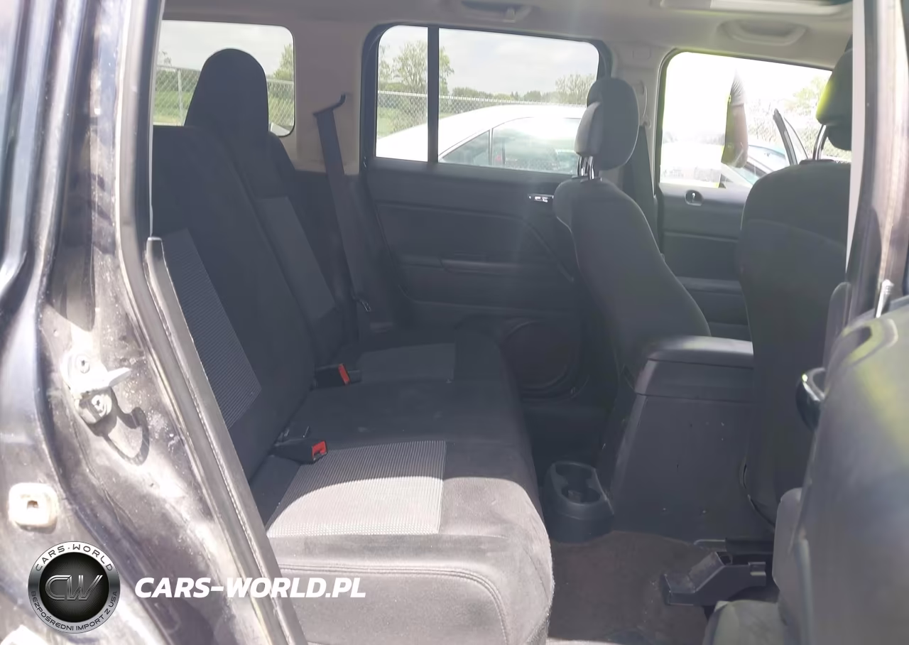 2014 Jeep Patriot Latitude VIN:1C4NJRFB2ED739032 - 8