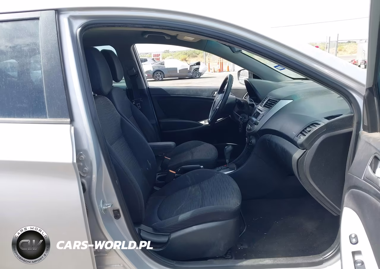 2015 Hyundai Accent Gs VIN:KMHCT5AE2FU217820 - 5