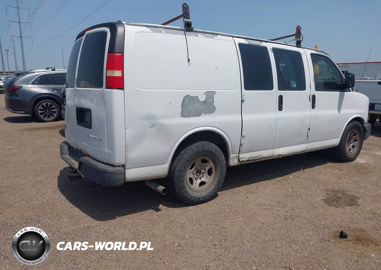 2005 Chevrolet Express VIN:1GCFH15T551187264 - 4
