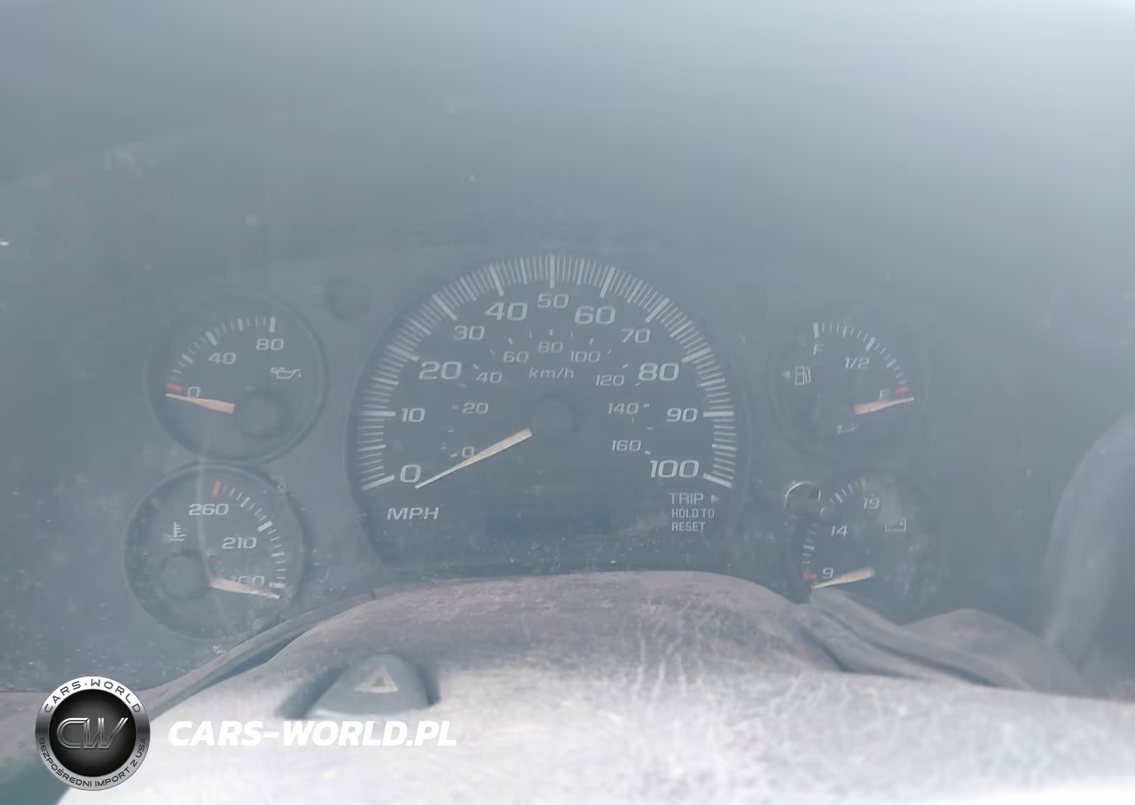 2005 Chevrolet Express VIN:1GCFH15T551187264 - 7