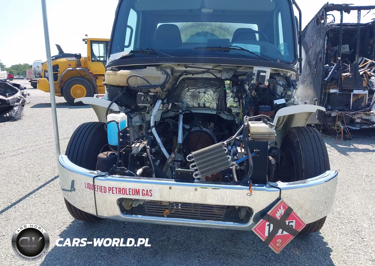 2018 Freightliner S2G VIN:4UZAEDE31JCKG2472 - 10