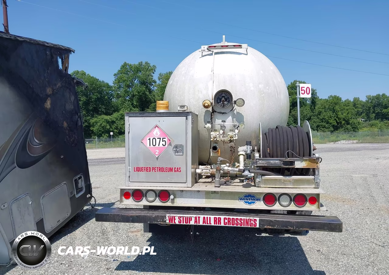 2018 Freightliner S2G VIN:4UZAEDE31JCKG2472 - 14