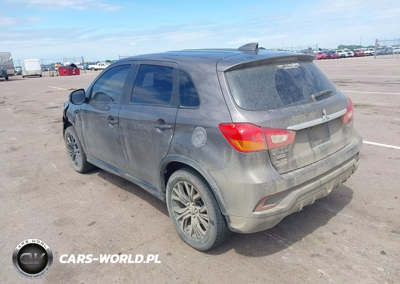 2018 Mitsubishi Outlander Sport 2.0 Le VIN:JA4AR3AU4JZ020885 - 3