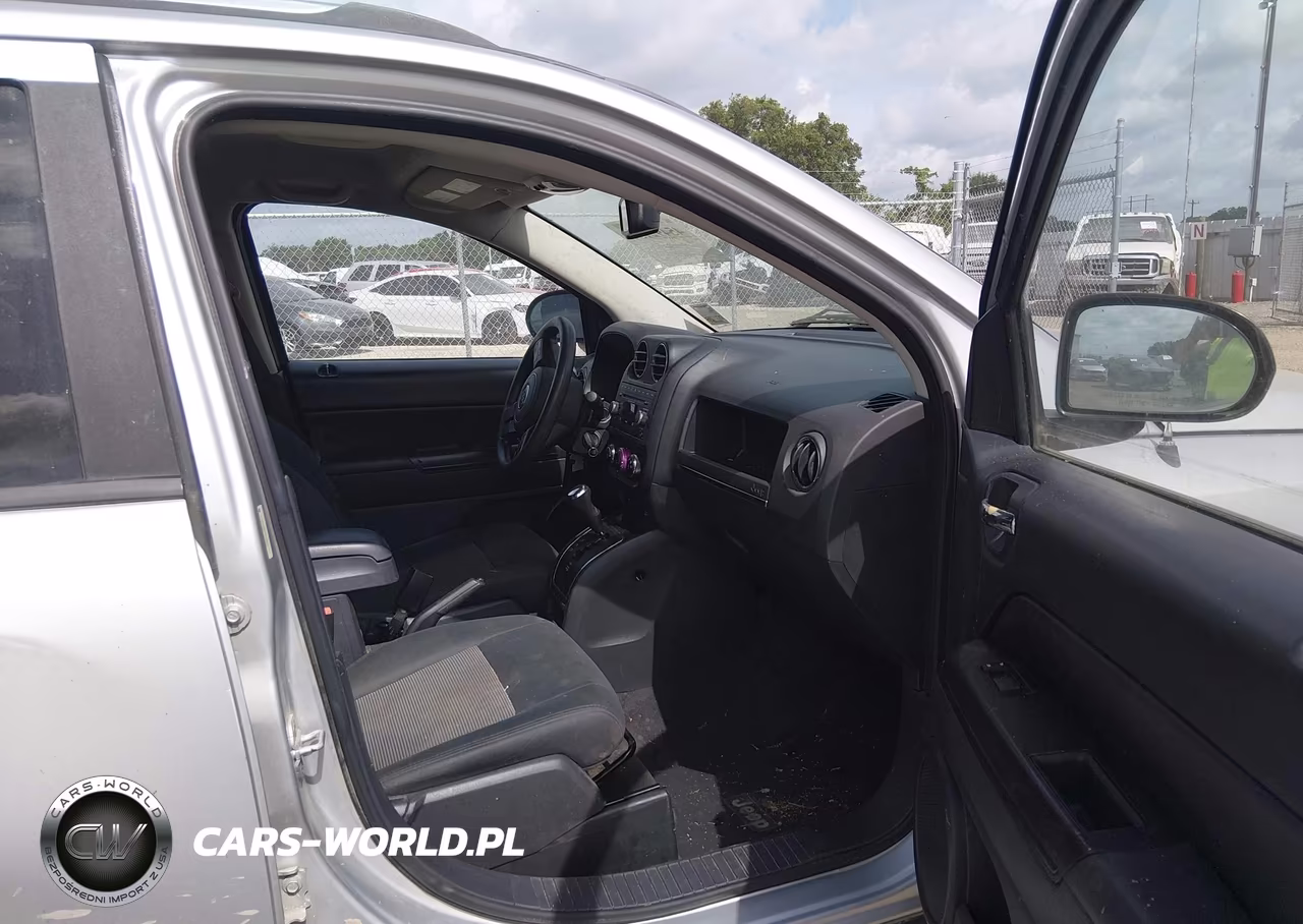 2012 Jeep Compass Sport VIN:1C4NJCBA2CD716373 - 5