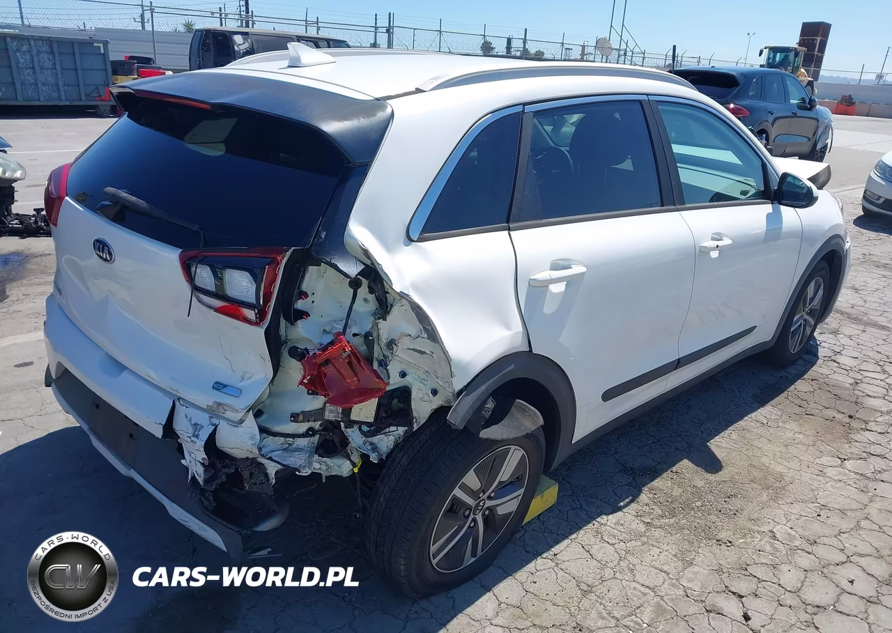 2021 Kia Niro Lxs VIN:KNDCB3LC6M5487972 - 4