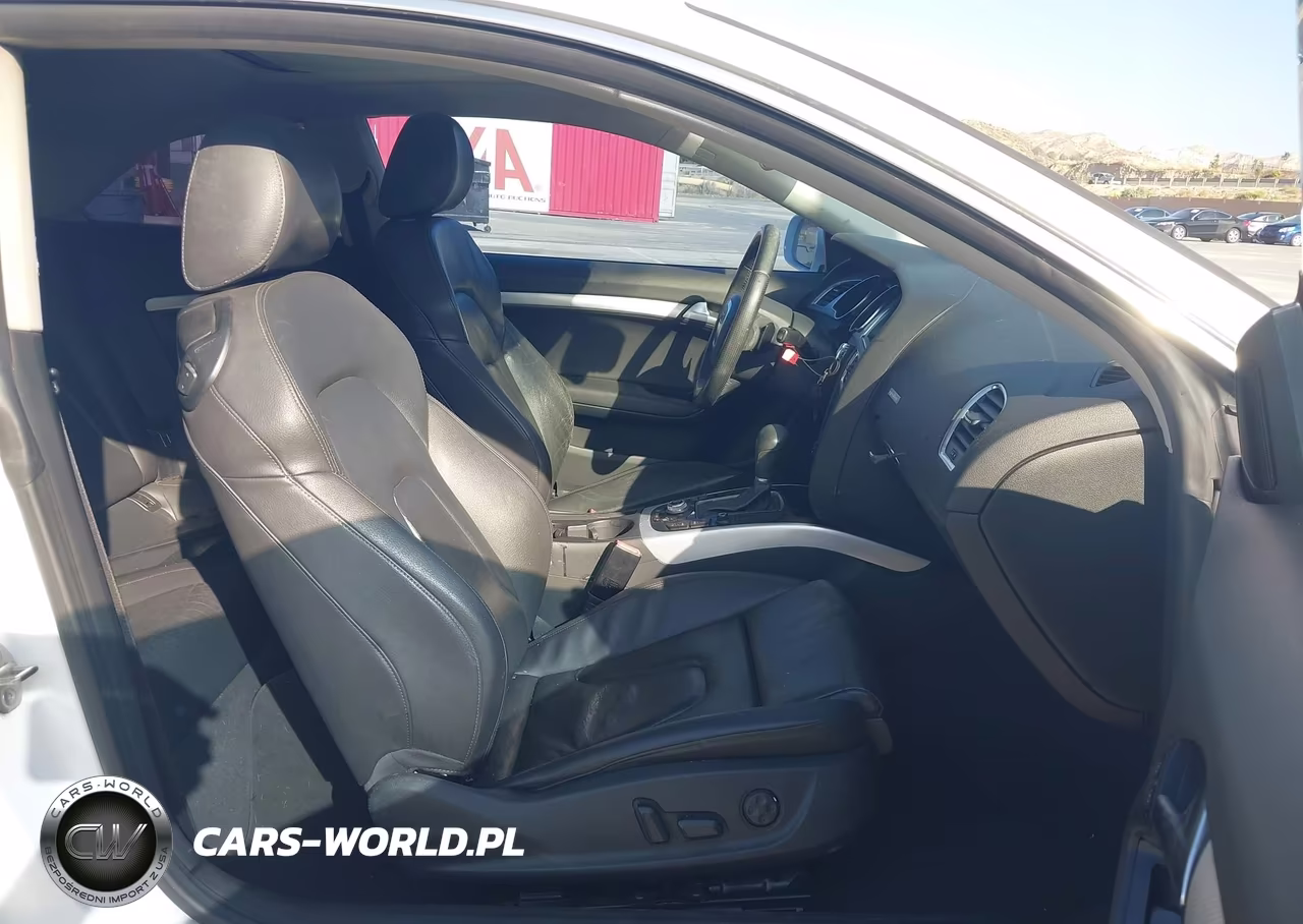 2010 Audi A5 2.0T Premium VIN:WAULFAFRXAA061453 - 5