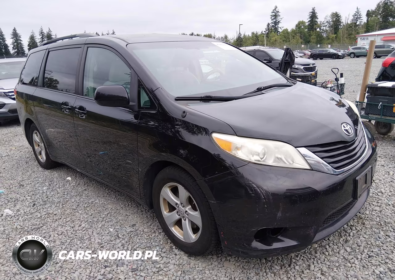 2013 Toyota Sienna Le V6 8 Passenger – zdjęcie 1 z 18