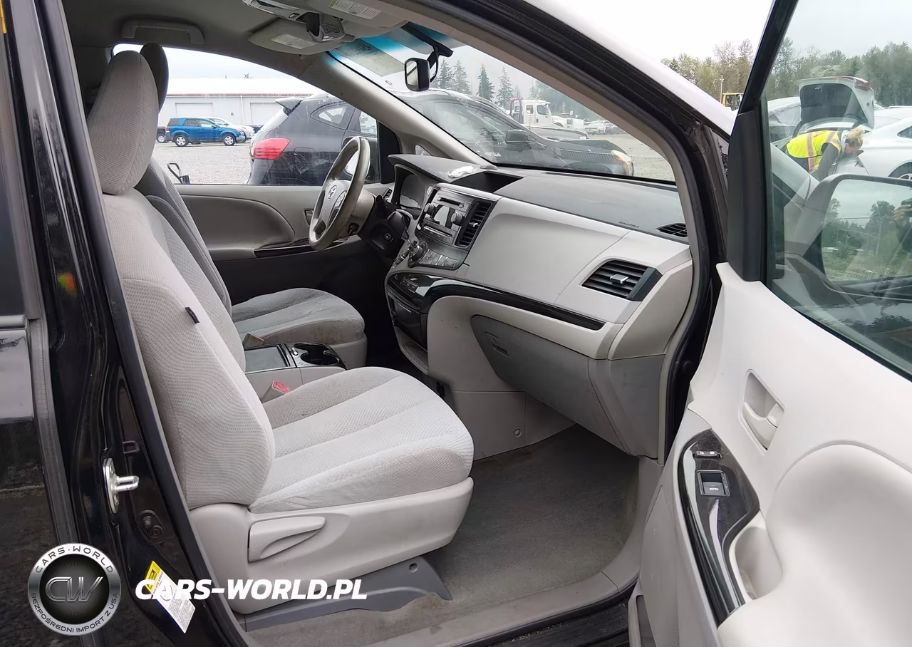 2013 Toyota Sienna Le V6 8 Passenger VIN:5TDKK3DC0DS307096 - 17