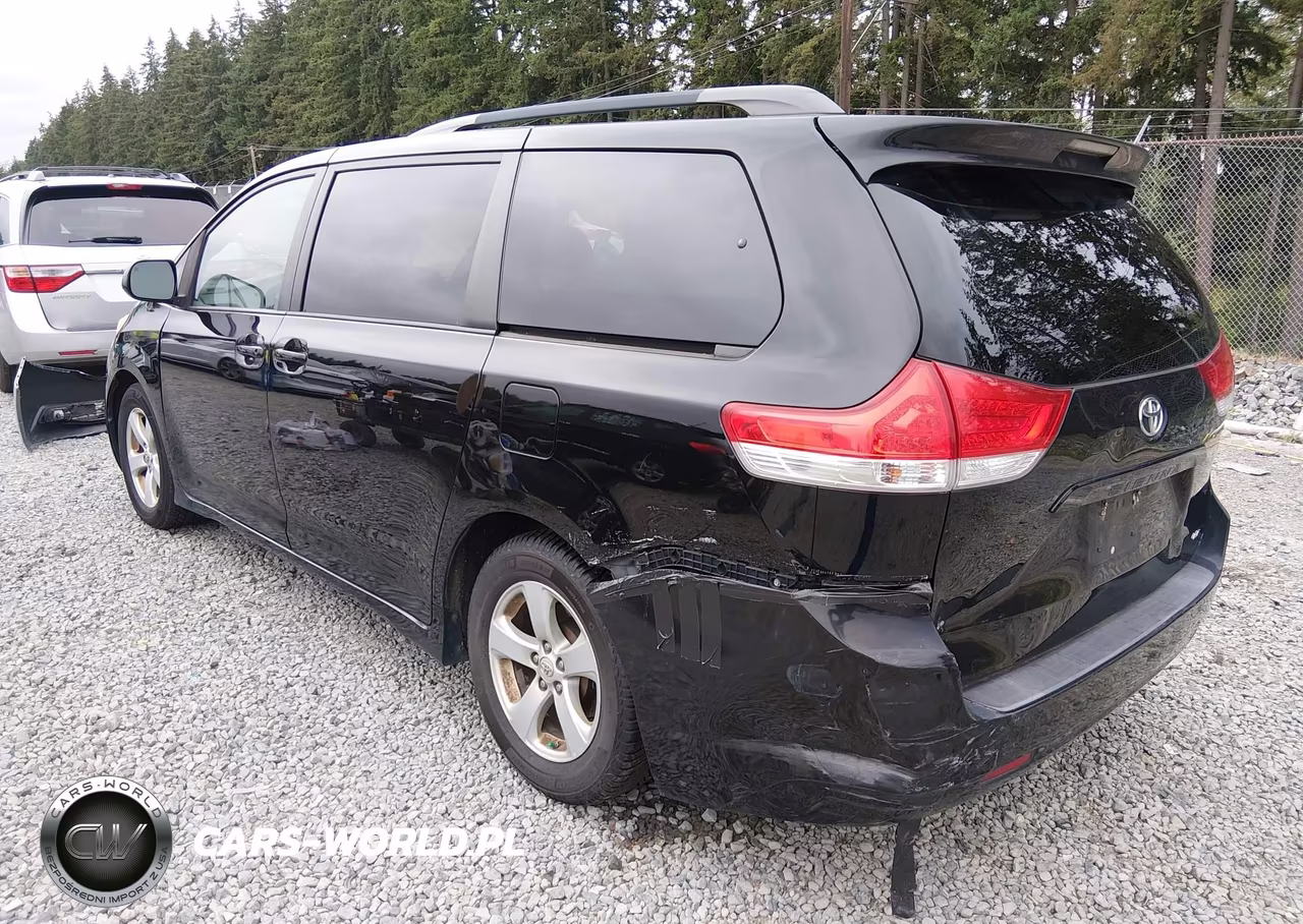 2013 Toyota Sienna Le V6 8 Passenger VIN:5TDKK3DC0DS307096 - 3