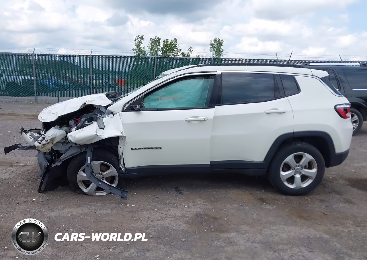 2019 Jeep Compass Latitude 4X4 VIN:3C4NJDBB9KT704213 - 14
