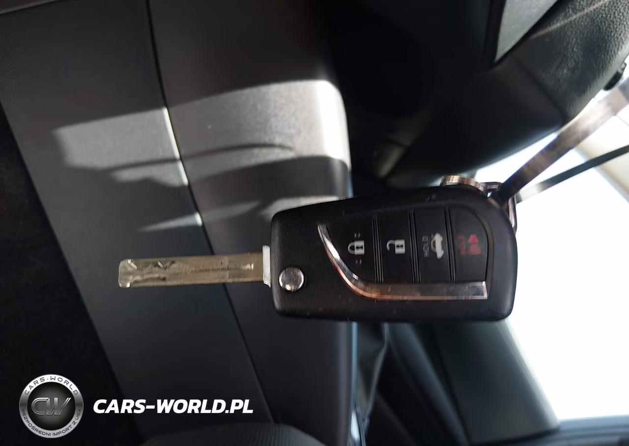 2022 Toyota Corolla Le VIN:5YFEPMAE3NP327363 - 11