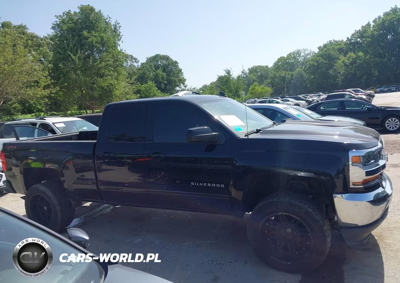 2018 Chevrolet Silverado 1500 Lt VIN:1GCVKREC6JZ166799 - 13