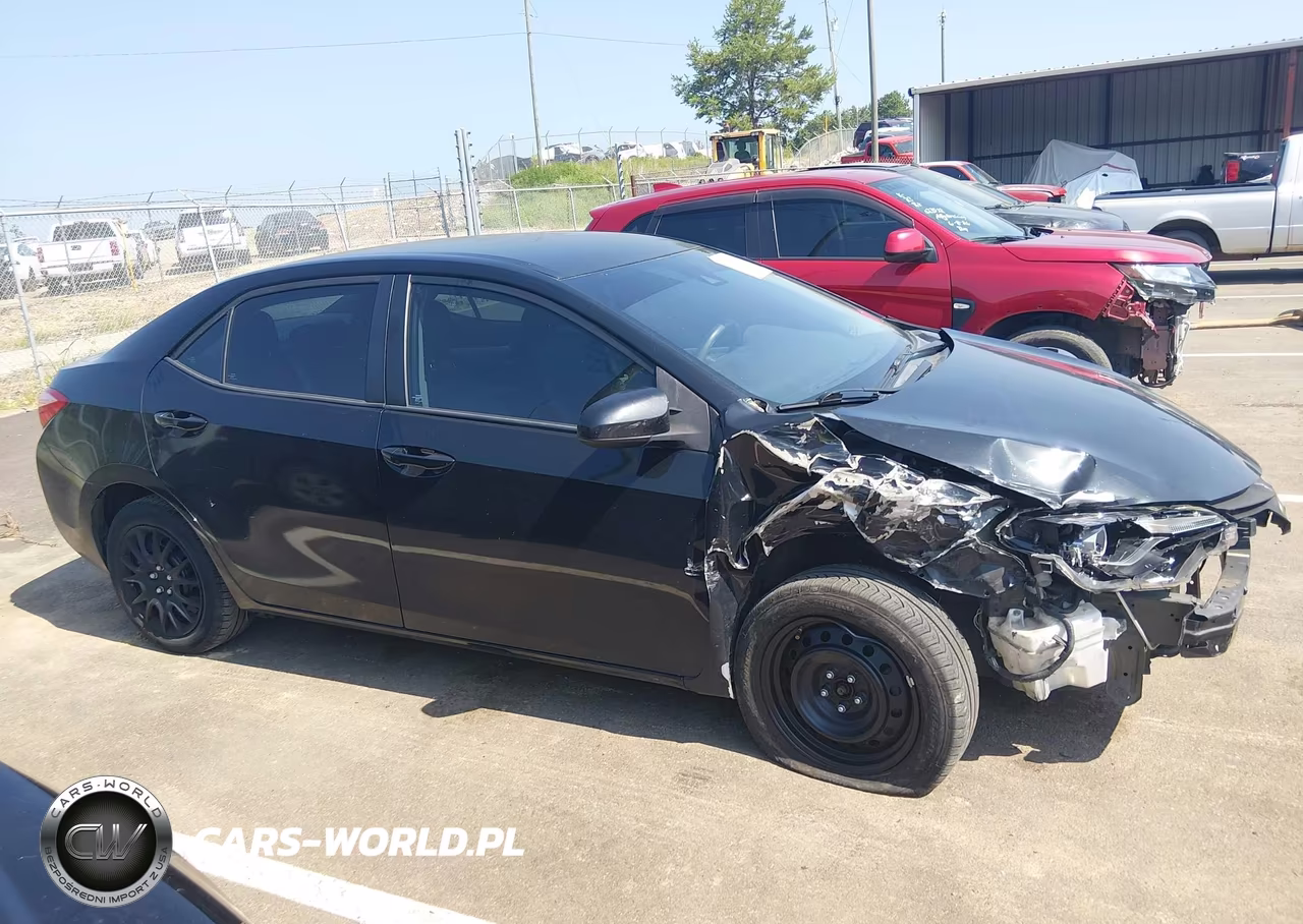 2017 Toyota Corolla Le VIN:5YFBURHE8HP586983 - 14