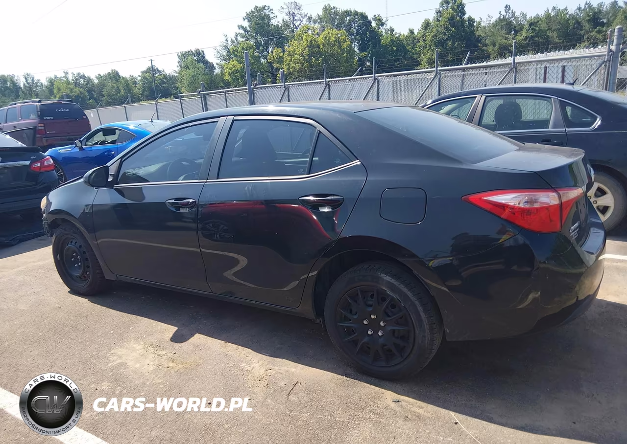 2017 Toyota Corolla Le VIN:5YFBURHE8HP586983 - 15