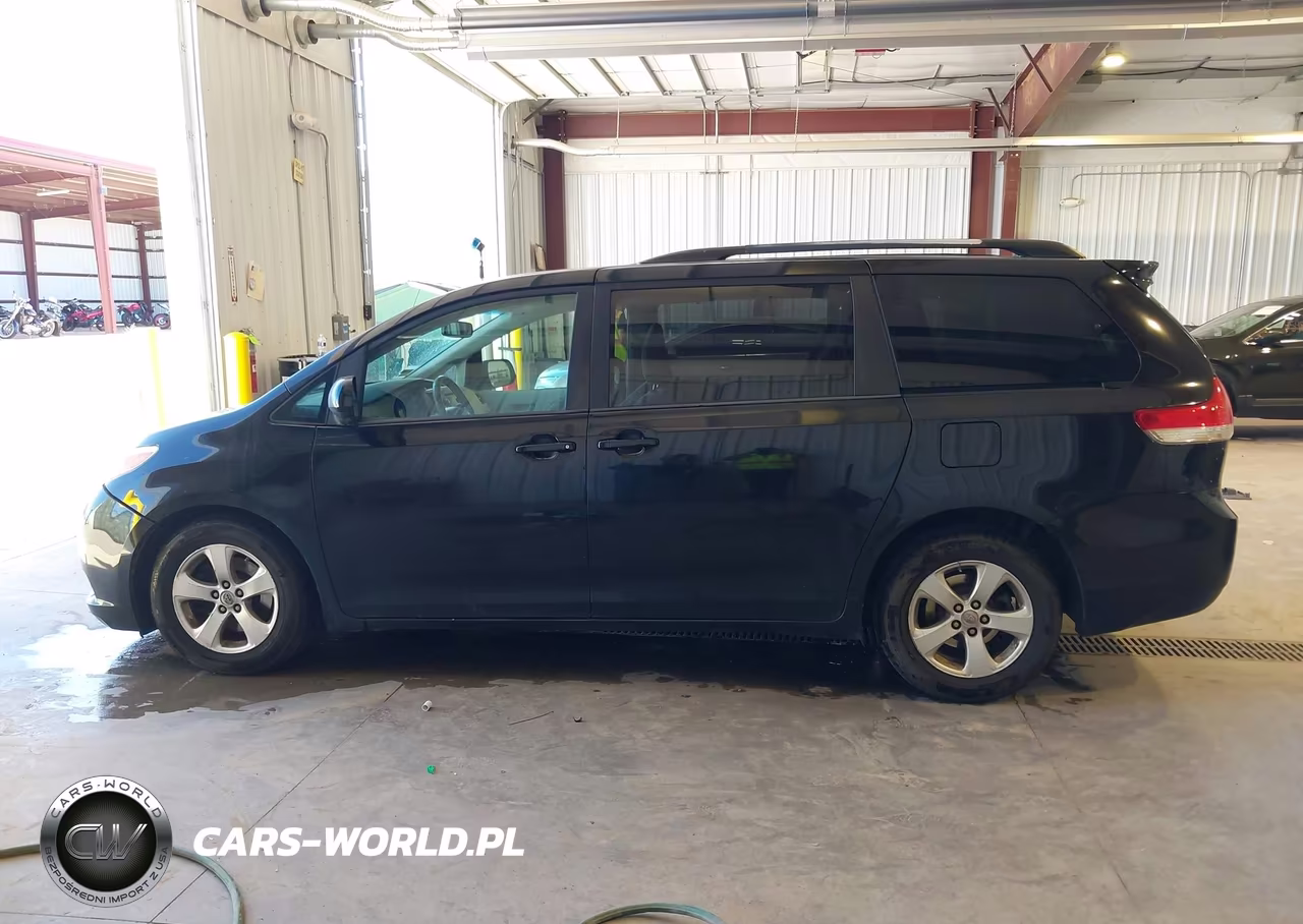 2014 Toyota Sienna Le V6 8 Passenger VIN:5TDKK3DC5ES439255 - 15