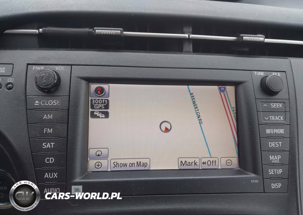 2011 Toyota Prius Four VIN:JTDKN3DUXB1406793 - 18