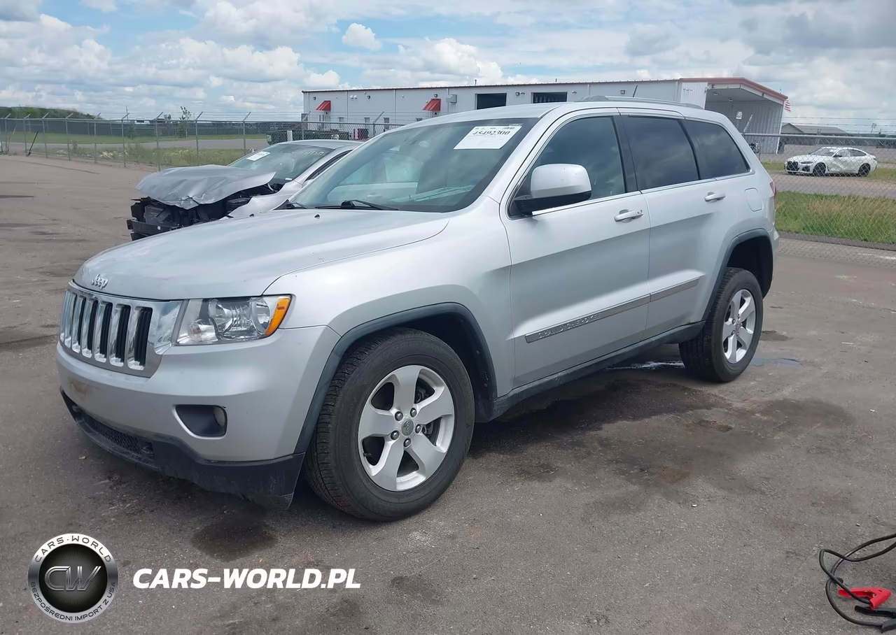 2011 Jeep Grand Cherokee Laredo VIN:1J4RR4GGXBC570252 - 2