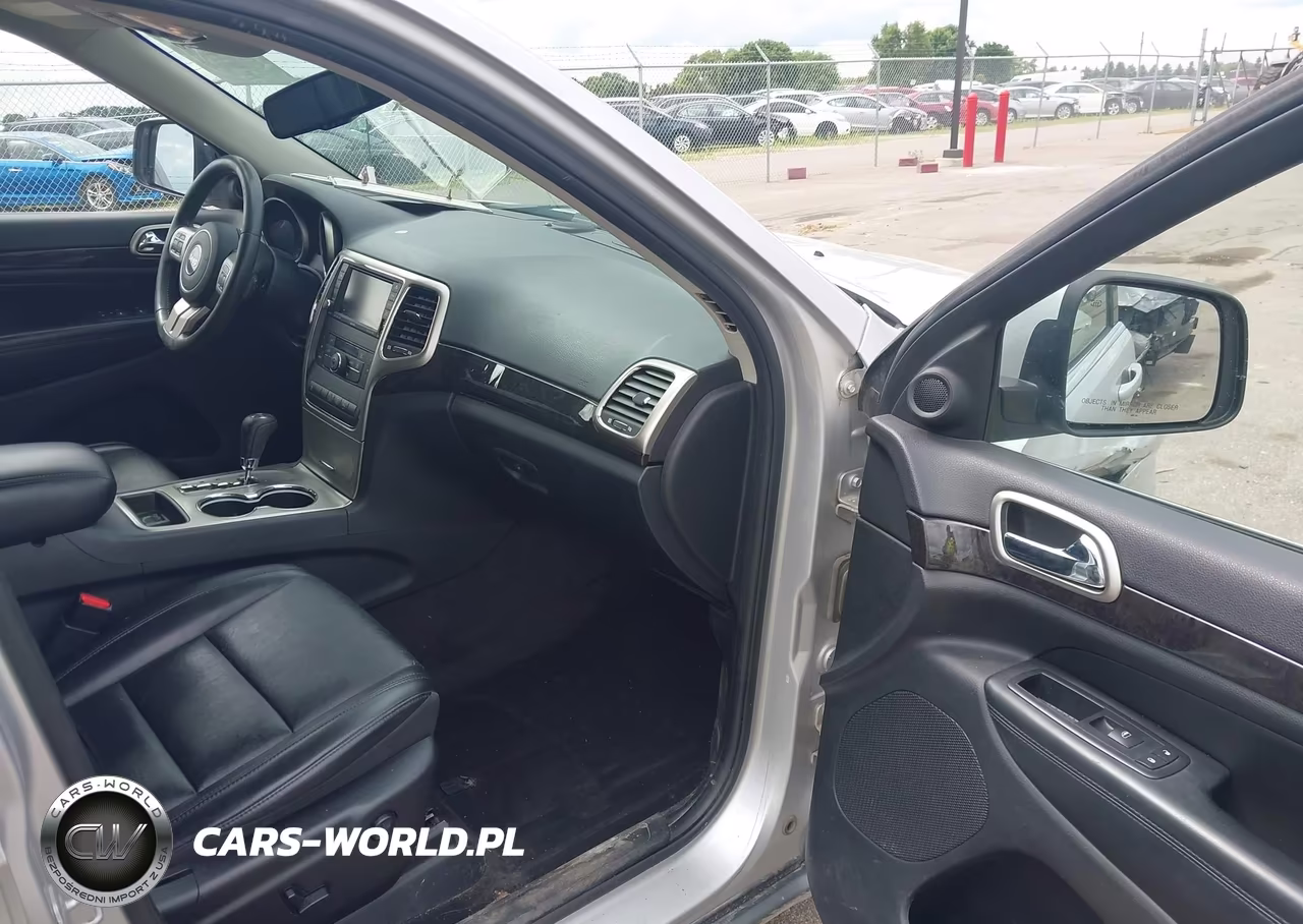 2011 Jeep Grand Cherokee Laredo VIN:1J4RR4GGXBC570252 - 5