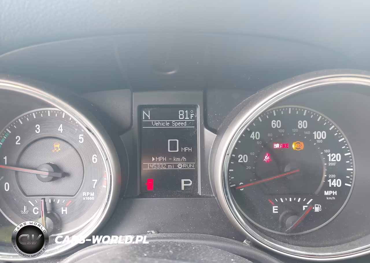 2011 Jeep Grand Cherokee Laredo VIN:1J4RR4GGXBC570252 - 7
