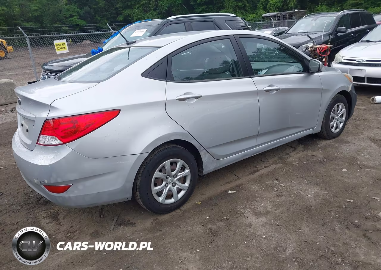 2014 Hyundai Accent Gls VIN:KMHCT4AE6EU640084 - 4